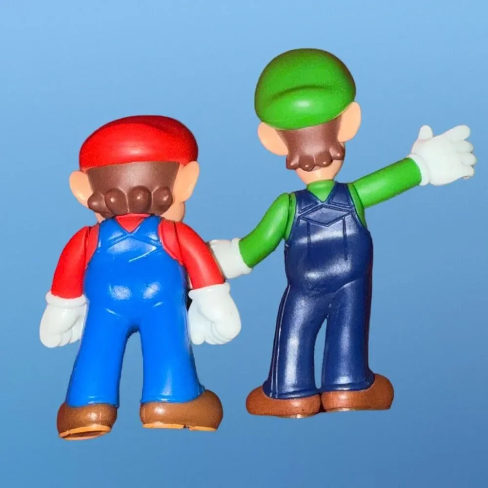 Nintendo Super Mario Bros Mario & Luigi Figures 2.5”3” B21